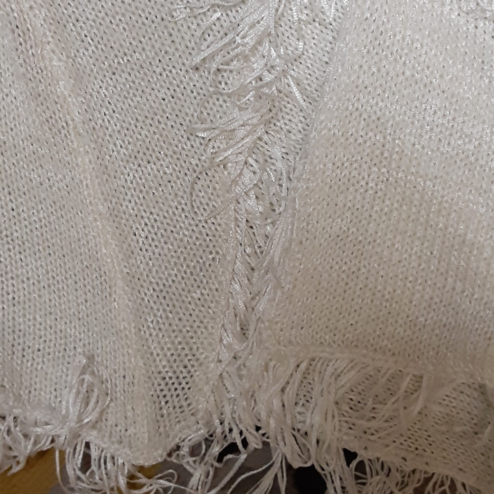 Sweater - Picture 4 of 5